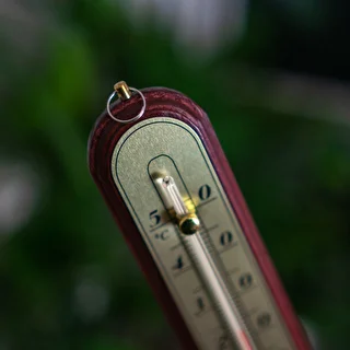 Indoor thermometer with a golden scale (-10°C to +50°C) 22cm, mix – photo 4