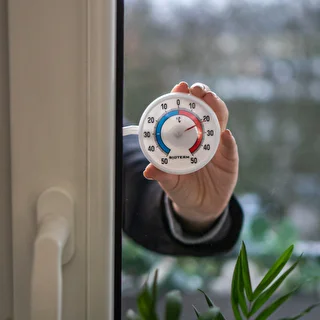 Universal, self-adhesive thermometer (-50°C to +50°C) – photo 3