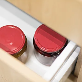 580 ml twist-off jar with maroon cap Ø82/6 – photo 8