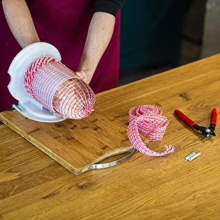 Meat netting (125°C) 22cm, red string - 4m – photo 3