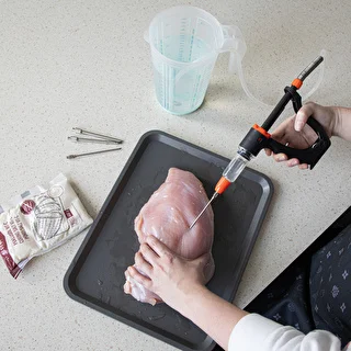 Semi-automatic meat injector with a hose and a needle set – photo 13