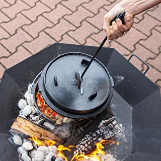 Holder/fire iron for the lid of a cast iron pot or cauldron – photo 5