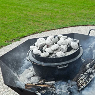 Cast iron suspended cauldron with frying pan – photo 13