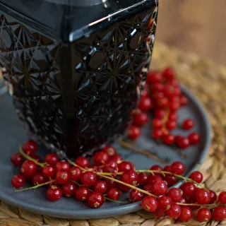 750ml decanter with decorative stars – photo 3
