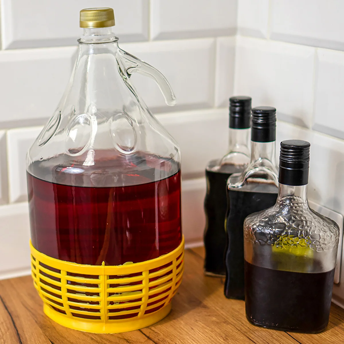 5l glass carboy / gallon with screw cap "Dama"