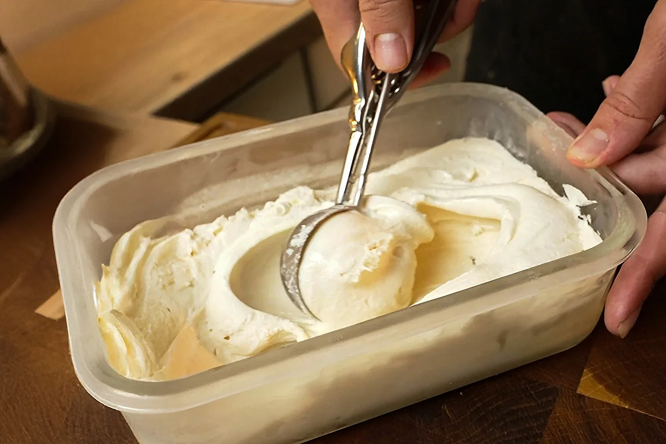 Sweet cream ice cream with a hint of cognac