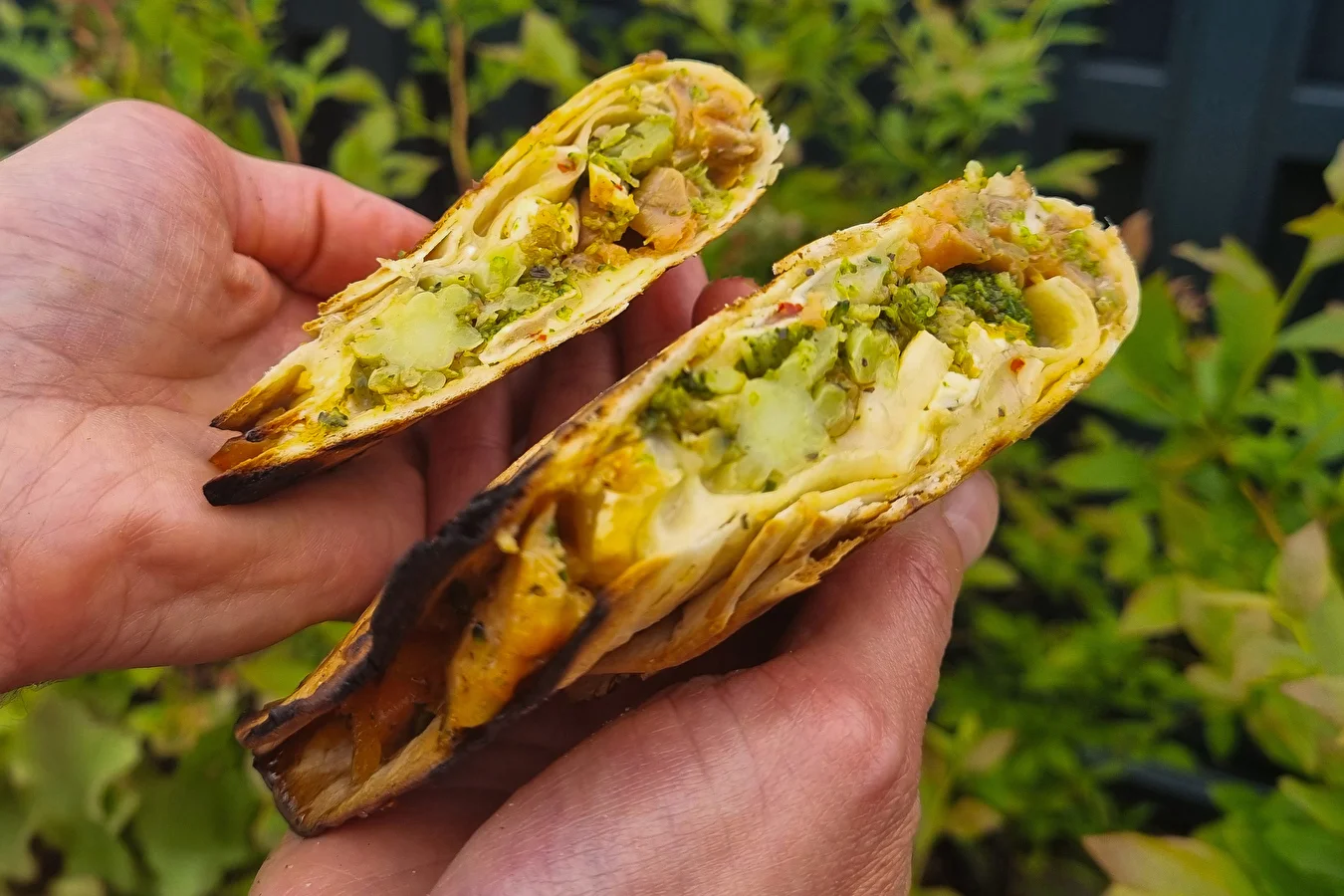 Grilled tortillas with smoked salmon and broccoli