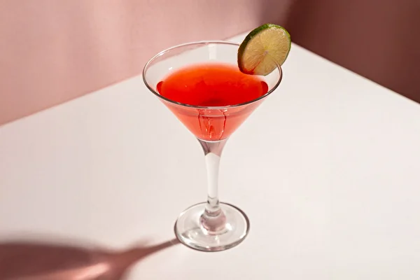 Cosmopolitan – a timeless cocktail in a homemade version