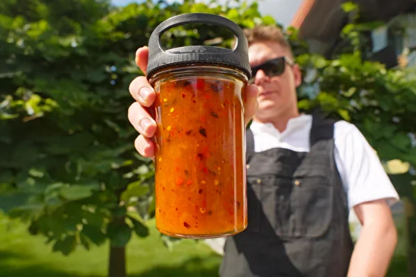 Spicy peach jam with chili and a hint of rum