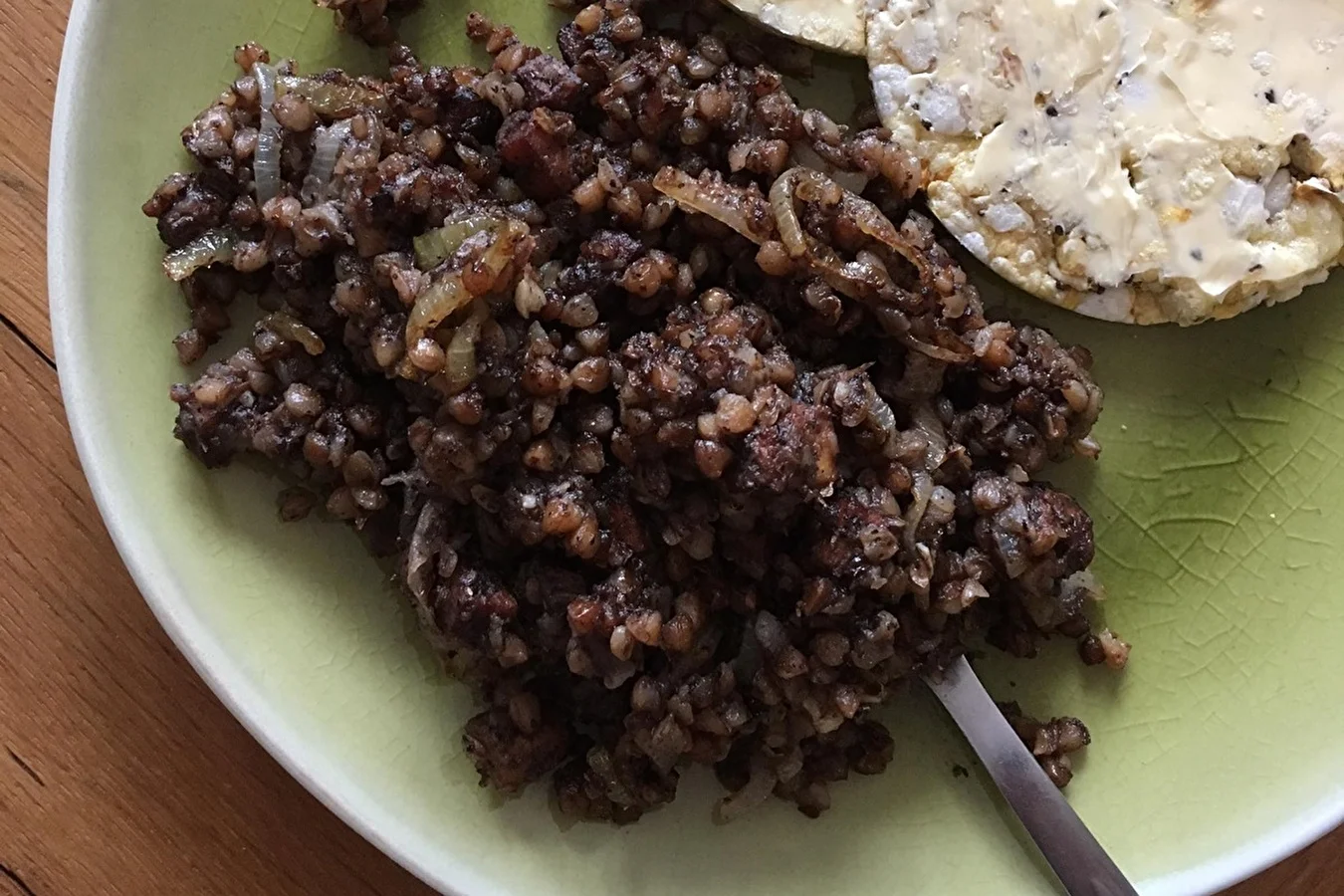 Vegan blood sausage for the grill
