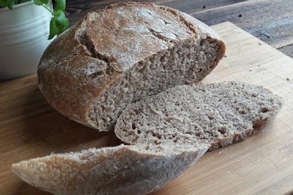 Wheat bread with added wholemeal flour