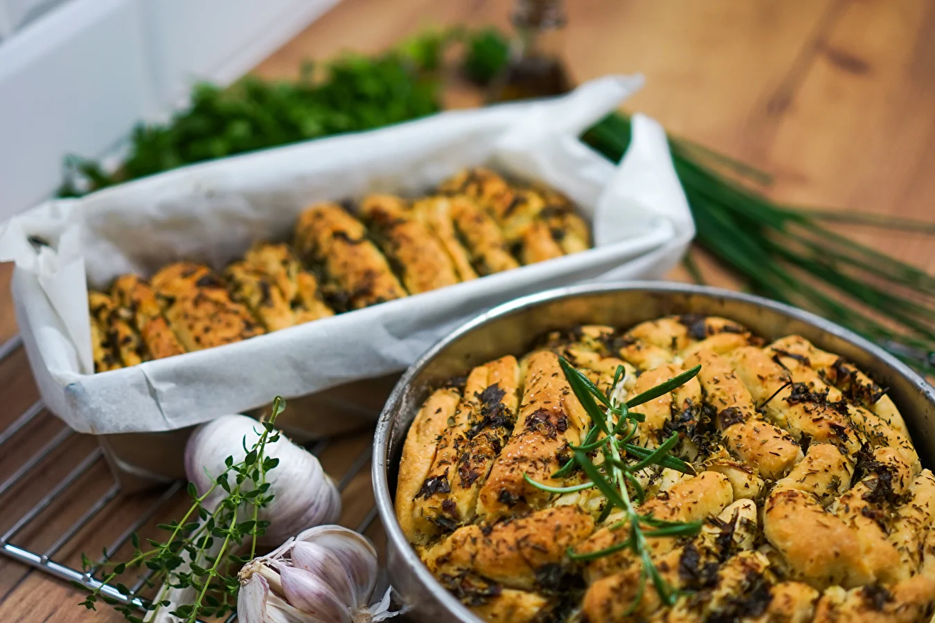Herbed pull-apart bread