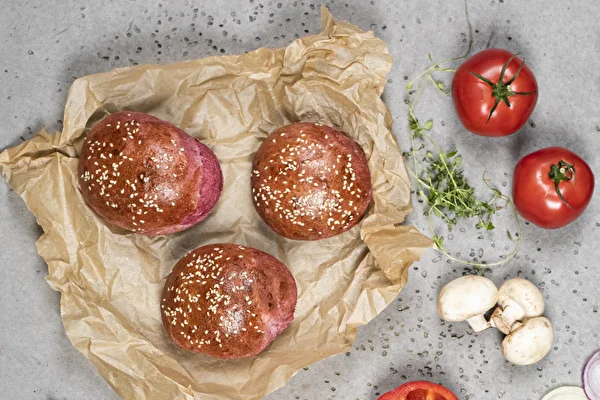 Red buns with beetroot