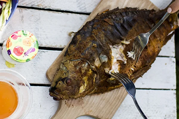 Carp for Christmas Eve – smoked