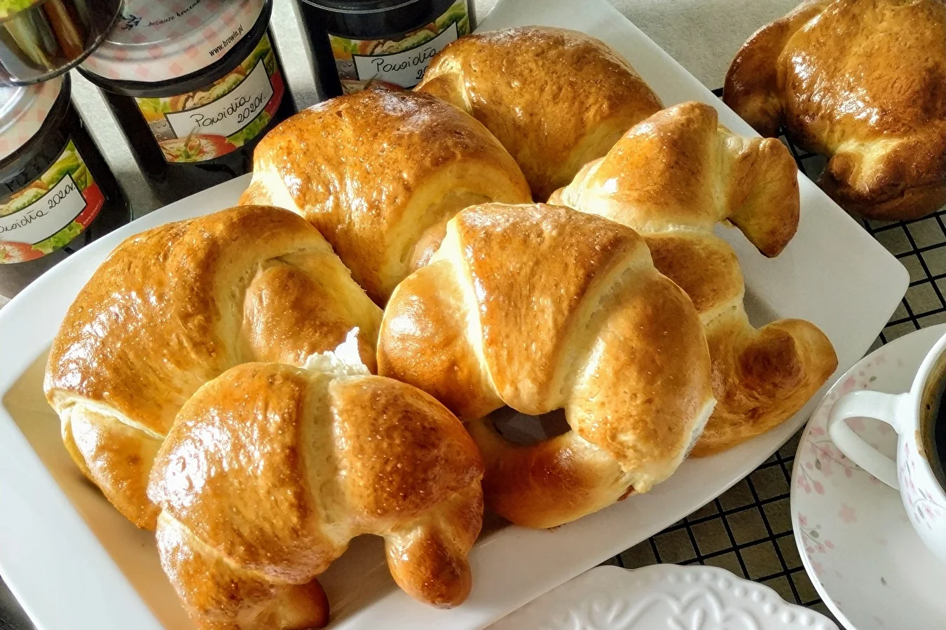 Yeasted spelt crescent rolls with plum butter