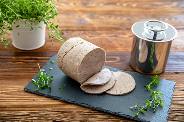 Luncheon sausage from a ham cooker for children
