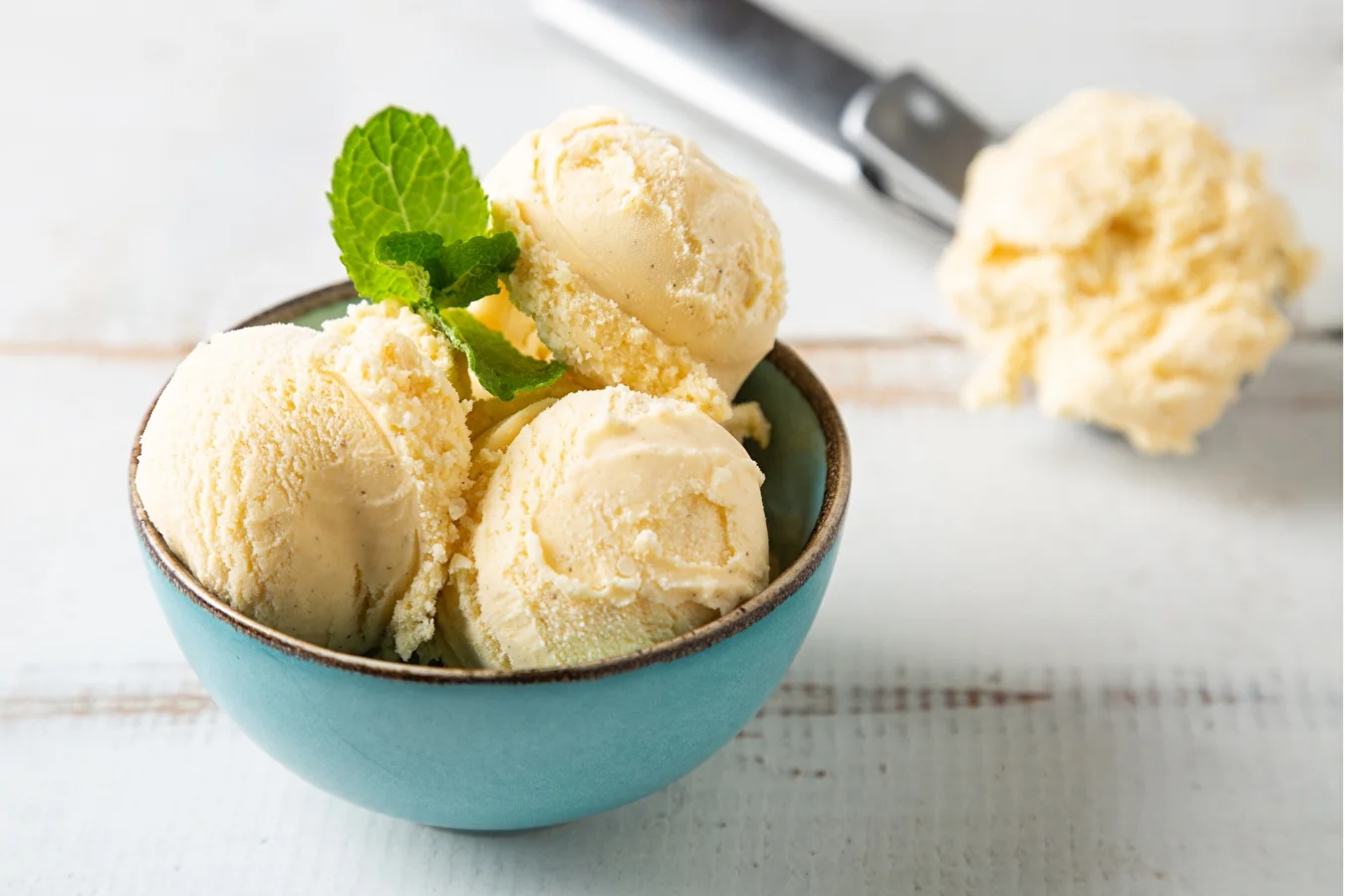 Homemade sweet cream ice cream – a simple recipe for the classic taste of summer
