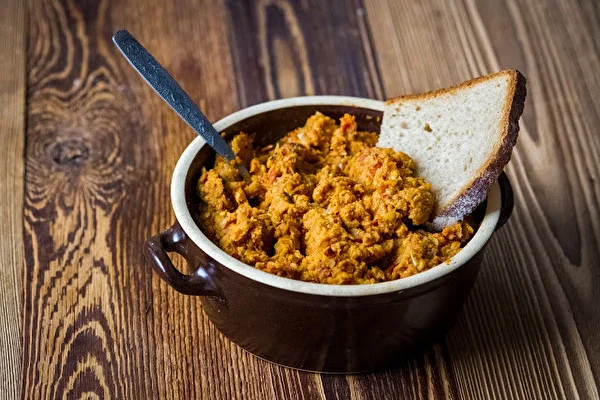 Red lentil spread