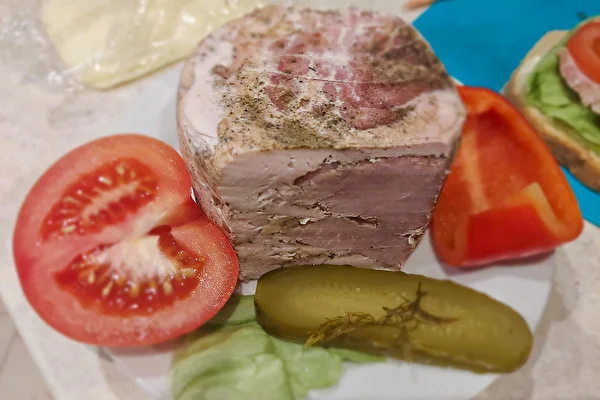 Pork-and-chicken cold cut from the ham cooker