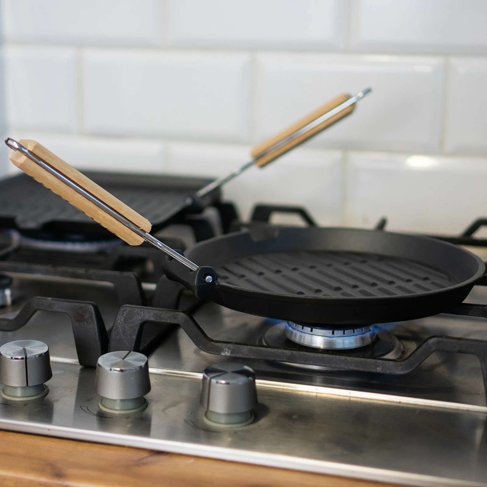 Cast Iron Griddle, Reversible Round Cast Iron Fring Pan, 28CM Binaural  Striped Pancake Griddle for Gas Electric Stovetop (24CMBinaural striped  round