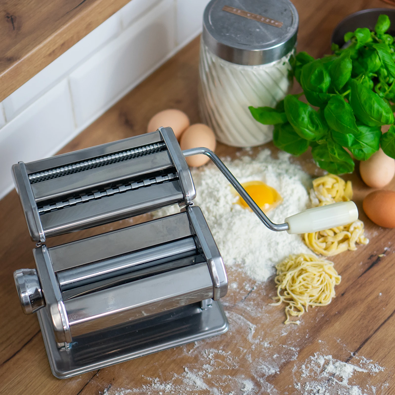 Manual Pasta, Spaghetti, Fettuccini Maker Machines – R & B Import