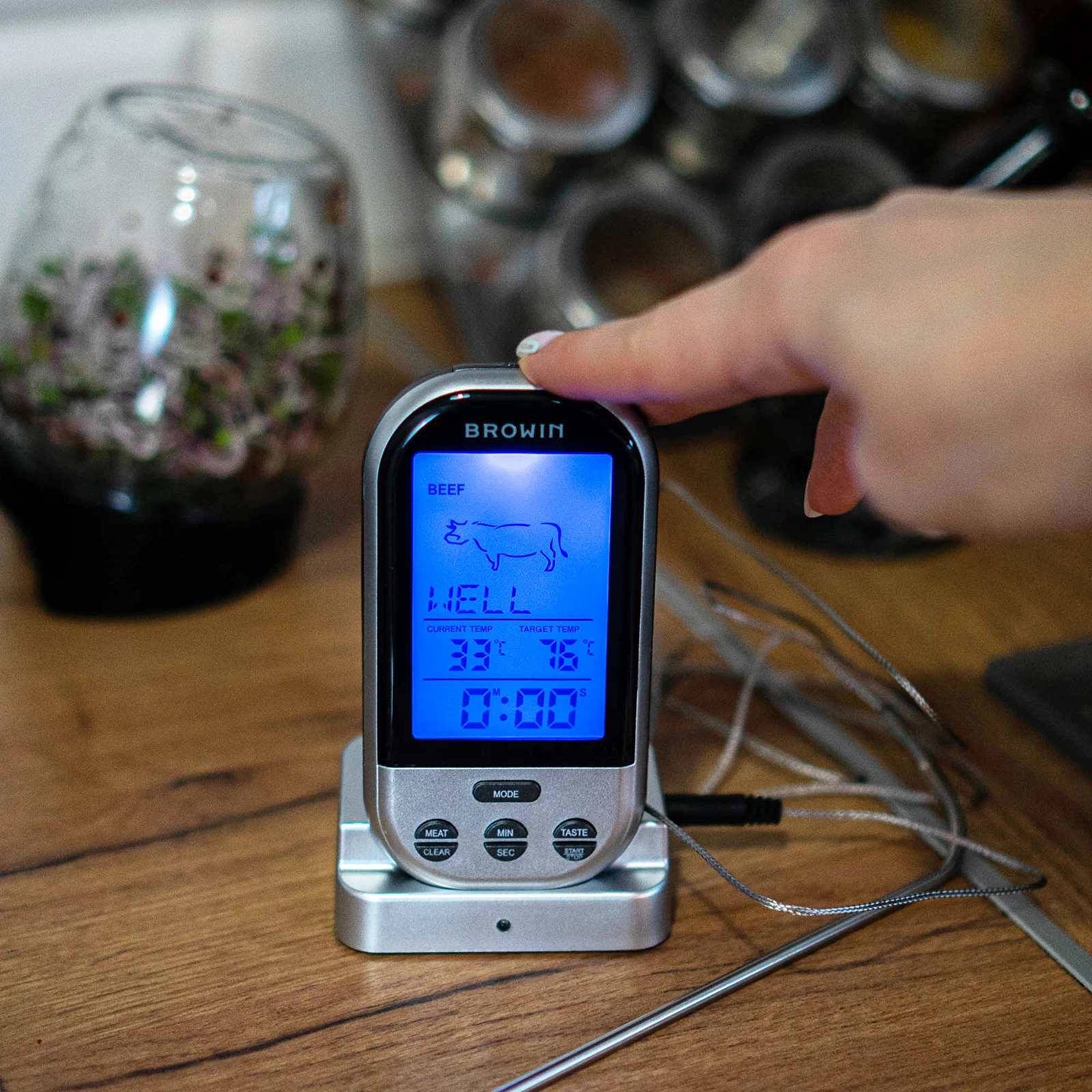 https://browin.com/static/images/1600/wireless-food-thermometer-50-300-c-1-5-m-wire-185909_b.webp