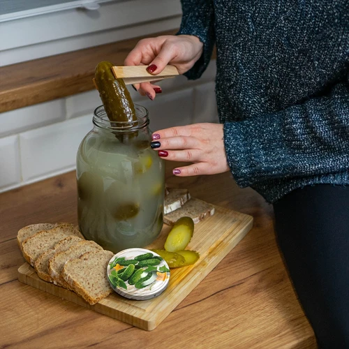 2l twist off glass jar with coloured lid Ø82/6 and tongs - 4 ['jar', ' glass jar', ' jar with lid', ' jar for pickled cucumbers', ' jar for cucumbers', ' liqueur jar', ' jar for liqueurs', ' jar with tongs', ' cucumber tongs', ' kitchen tongs']