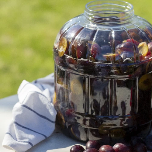 A multifunctional 10 L jar with a black twist-off lid - 4 