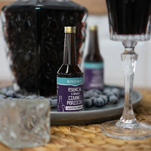 Black Currant essence with natural aroma for 4 L - 40 ml - 9 ['flavour essence', ' blackcurrant essence', ' essence', ' flavouring for alcohol', ' flavouring for alcohol', ' moonshine essences', ' moonshine flavouring', ' flavouring', ' flavouring', ' blackcurrant flavouring']