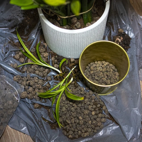 Leca , clay pebbles 4 - 10 mm , 1 L - 9 ['leca', ' garden leca', ' leca price', ' plant drainage', ' plant drainage in garden']