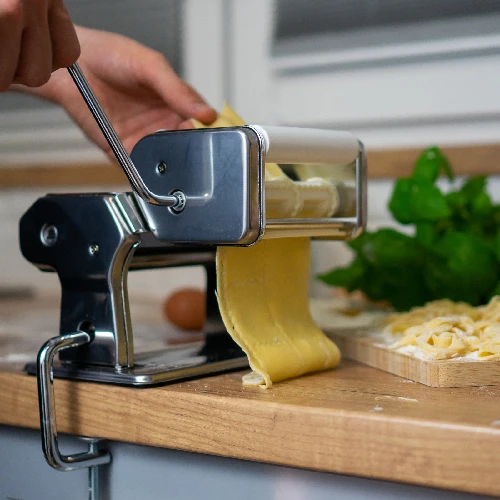 Pasta and ravioli maker - manual - 10 ['pasta makers', ' pasta maker', ' pasta making device', ' pasta from pasta maker', ' homemade pasta', ' homemade ravioli', ' pasta made at home', ' homemade pasta', ' homemade ravioli', ' homemade pasta recipe', ' ravioli', ' pasta']