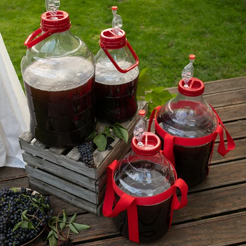 Unbreakable Demijohn - 10 L with braces - 11 ['wine demijohn', ' beer demijohn', ' wine containers', ' beer containers', ' PET containers', ' wide-mouth demijohn', ' wine sets', ' unbreakable containers', ' fermentation containers', ' fermentation demijohn', ' demijohn with a cap', ' demijohn with accessories', ' wine novelties', ' home wines', ' home-made beer', ' carrying straps', ' demijohns', ' plastic', ' unbreakable', ' fermenter', ' fume', ' carboy', ' gallon', ' wine', ' beer', ' with straps', ' set', ' 10L']