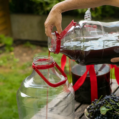 Unbreakable Demijohn - 10 L with handle - 10 ['demijohns', ' shatterproof demijohns', ' 10l demijohns', ' beer container', ' beer demijohns', ' fermenter', ' fermentable', ' unbreakable demijohns', ' wide mouth demijohns', ' balloon holder']