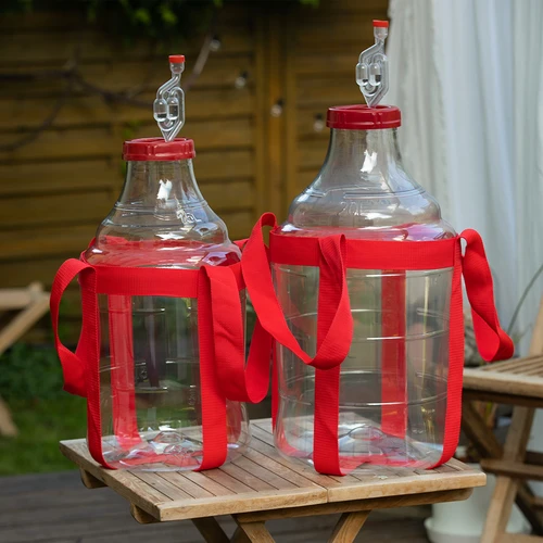 Unbreakable Demijohn - 15 L with braces - 10 ['demijohns', ' beer balloons', ' wine containers', ' beer containers', ' PET containers', ' wide-bore balloons', ' wine kits', ' unbreakable containers', ' fermentation containers', ' fermentation balloons', ' balloons with cap', ' demijohn with accessories', ' wine novelties', ' home-made wine', ' home-made beer', ' carrying straps', ' ', ' plastic', ' unbreakable', ' fermentor', ' dymion', ' gourd', ' gallon', ' wine', ' beer', ' with straps', ' kit']