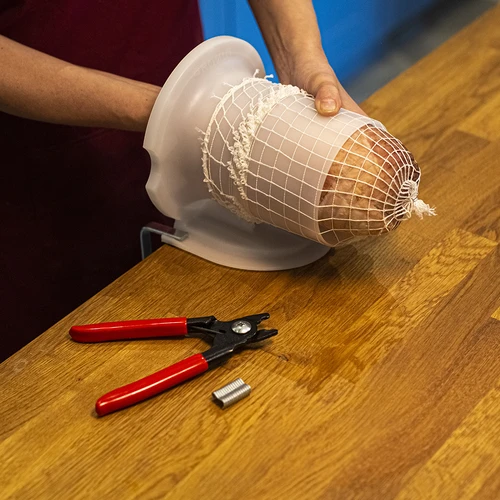 White netting with dimensions of 12.5 cm x 502 m, thermal resistance of up to 220°C - 5 ['meat net', ' meat net for smoking', ' meat net for steaming', ' meat net for baking', ' durable meat net', ' for home-made meats', ' for ham', ' for gammon']