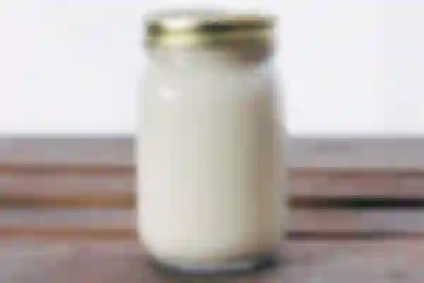 Homemade natural yoghurt